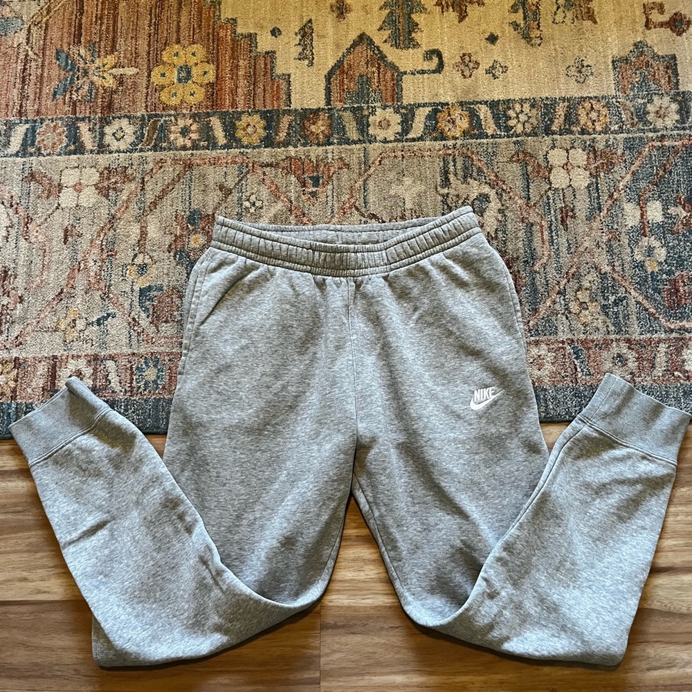 Men’s Size Medium Gray Nike Joggers